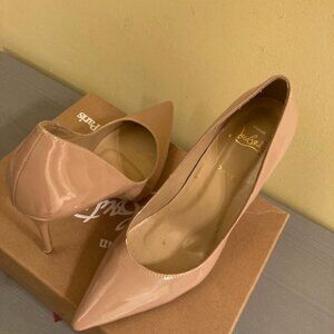 Christian Louboutin tan patent size 41 pumps